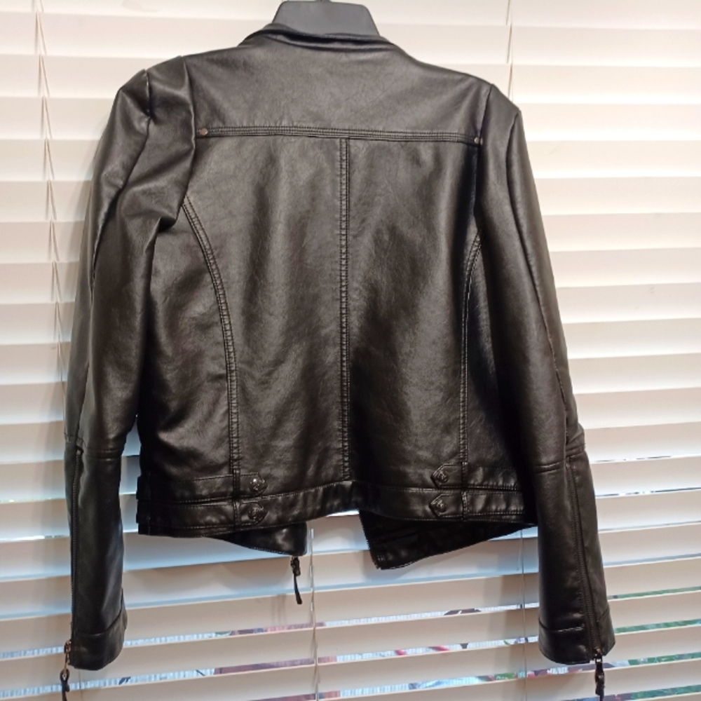 Jacket - Picture 2 of 3